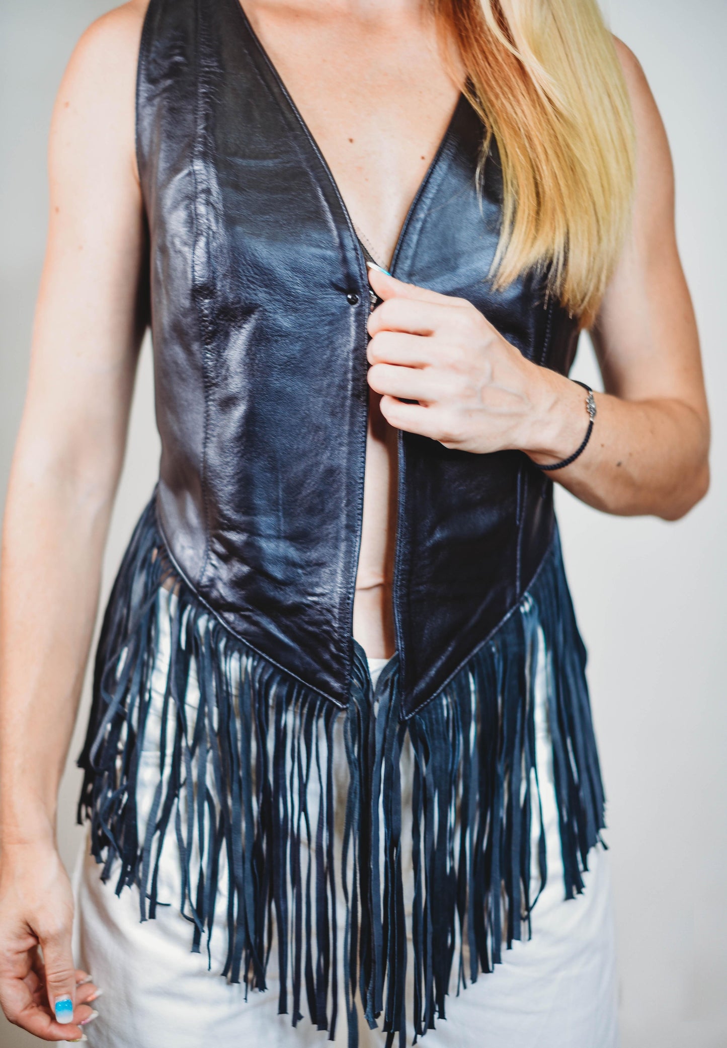 Vero V-Neck Vest Black